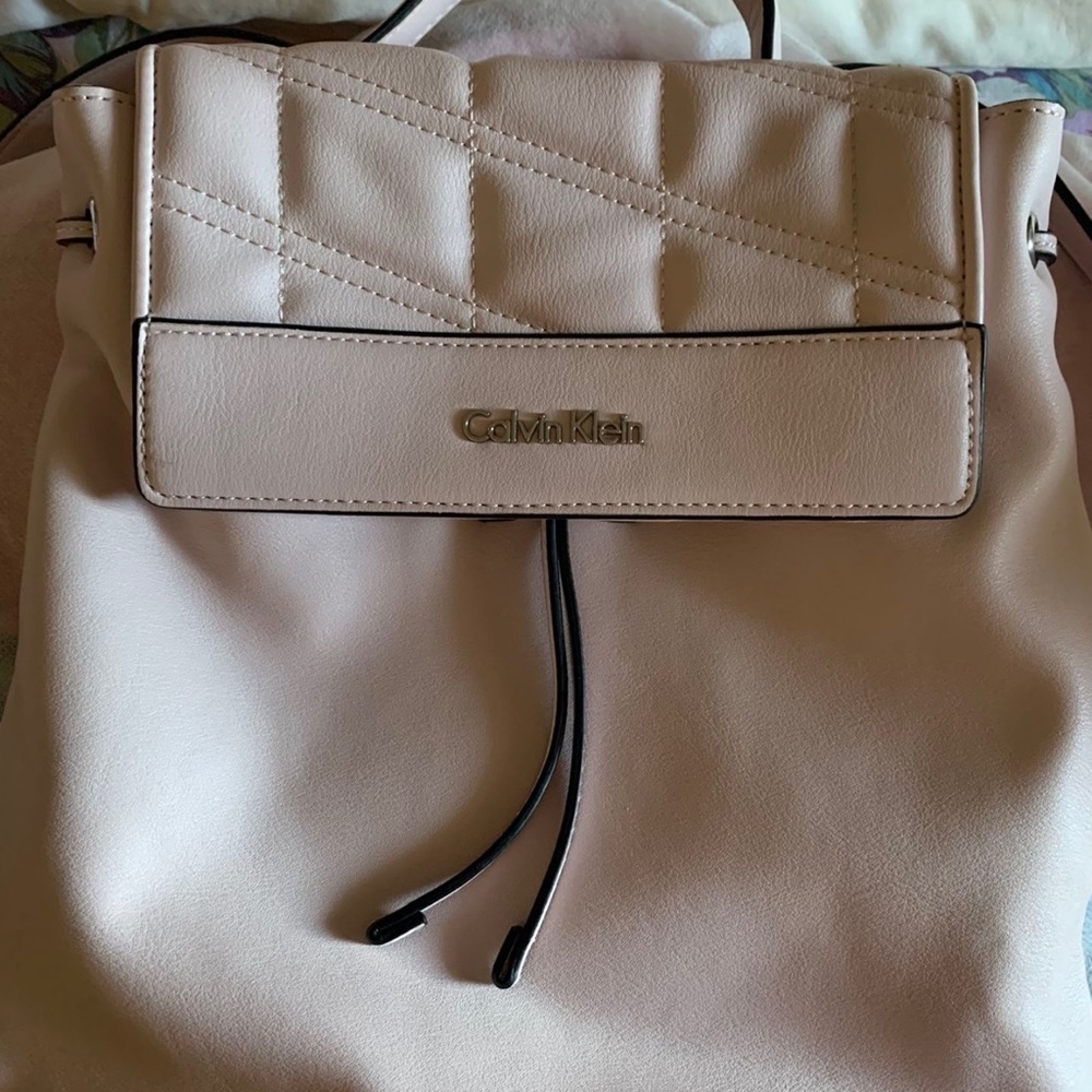 Calvin Klein Pink Label Kora Studio Slim Backpack